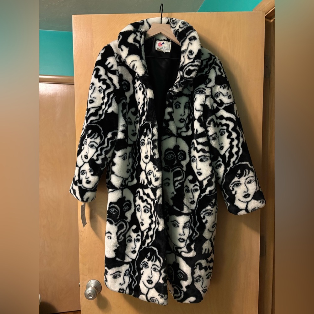 Amazing vintage faux fur coat